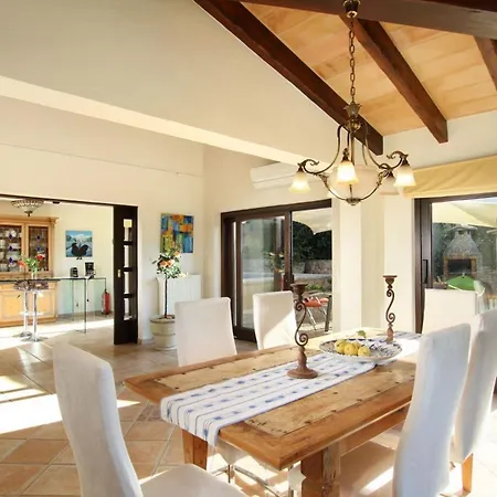 Llop- Wunderschoene Moderne Mit Sauna By Interhome