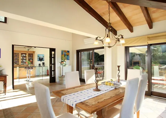 Llop- Wunderschoene Moderne Mit Sauna By Interhome